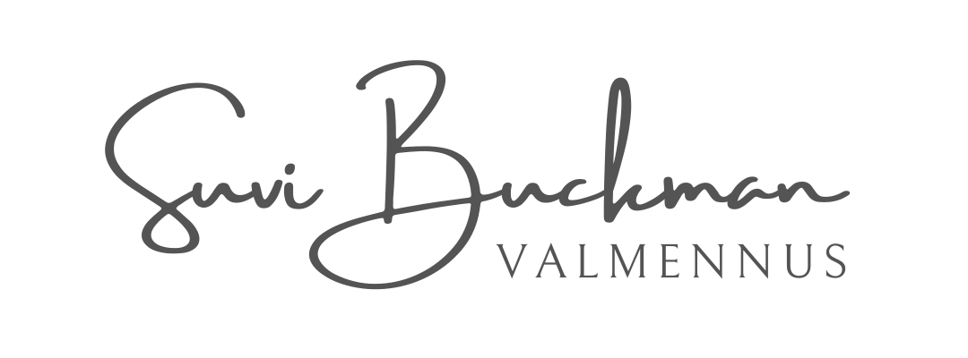 valmennus logo musta